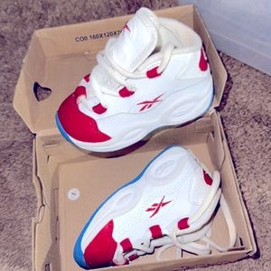 Toddler shoes reeboks size 4